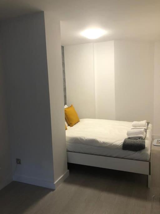 Stunning Apartment In Leeds- Financial District Leeds  Bagian luar foto