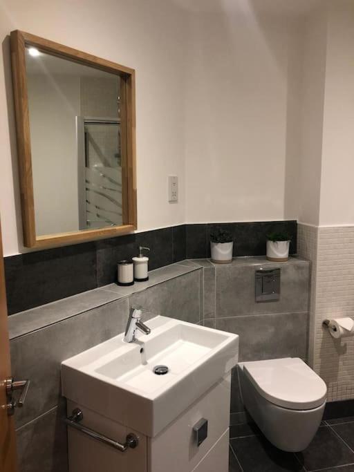 Stunning Apartment In Leeds- Financial District Leeds  Bagian luar foto