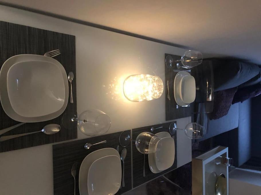 Stunning Apartment In Leeds- Financial District Leeds  Bagian luar foto